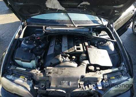 2004 BMW 330Ci z USA, uszkodzony, nr VIN WBABD53484PL10383